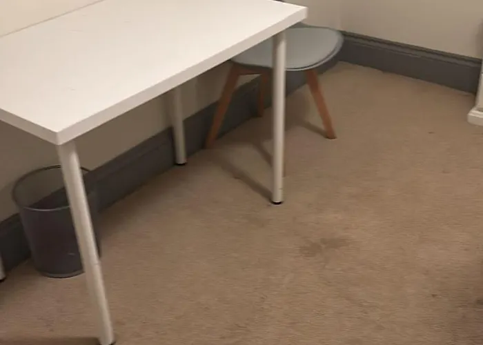 Convenient 4bed Budget In Headingley * Leeds (West Yorkshire)