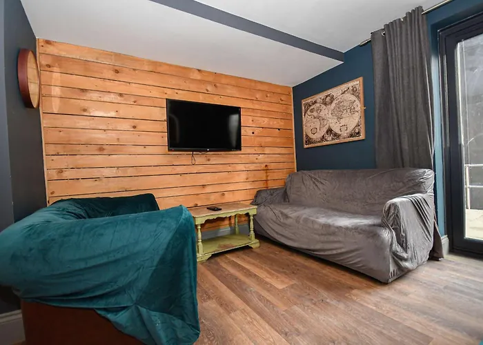 Convenient 4bed Budget In Headingley