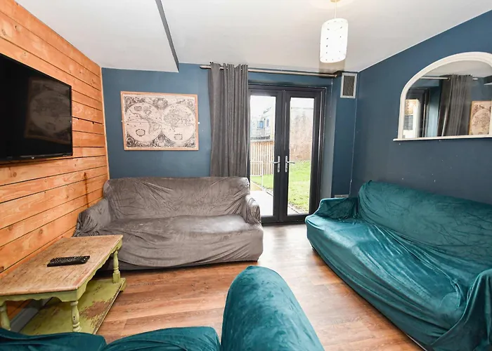 Convenient 4bed Budget In Headingley Лідс