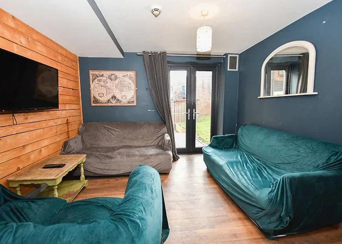 Апартаменти Convenient 4bed Budget In Headingley Лідс