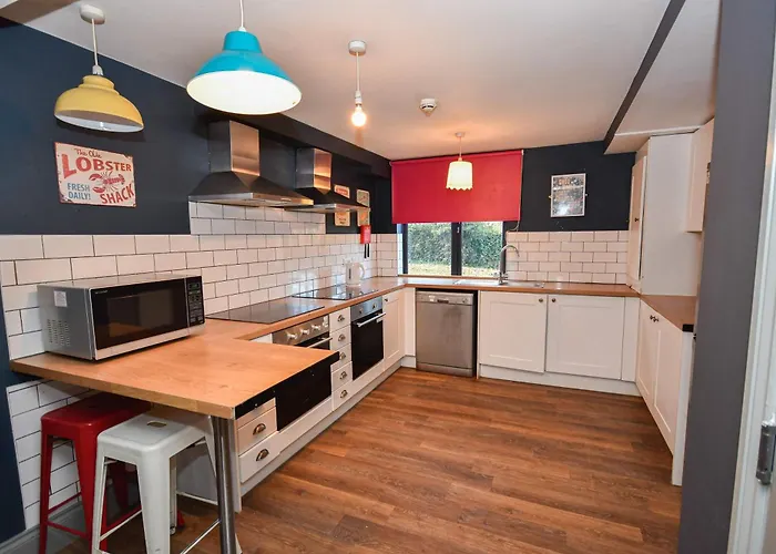 Convenient 4bed Budget In Headingley * Лідс